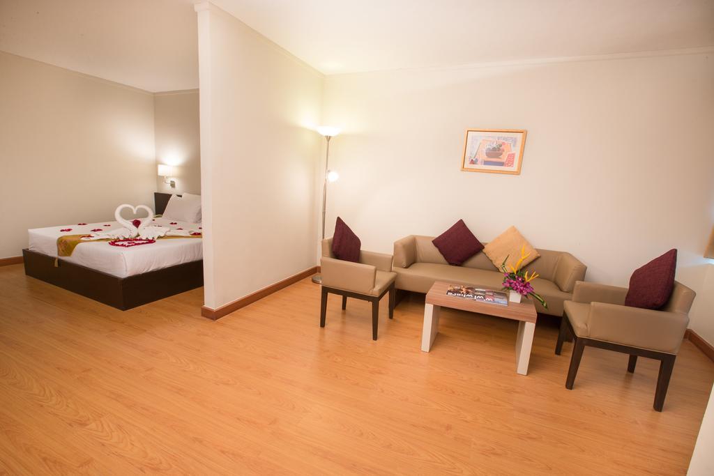 Seasons Siam Hotel Bangkok Extérieur photo