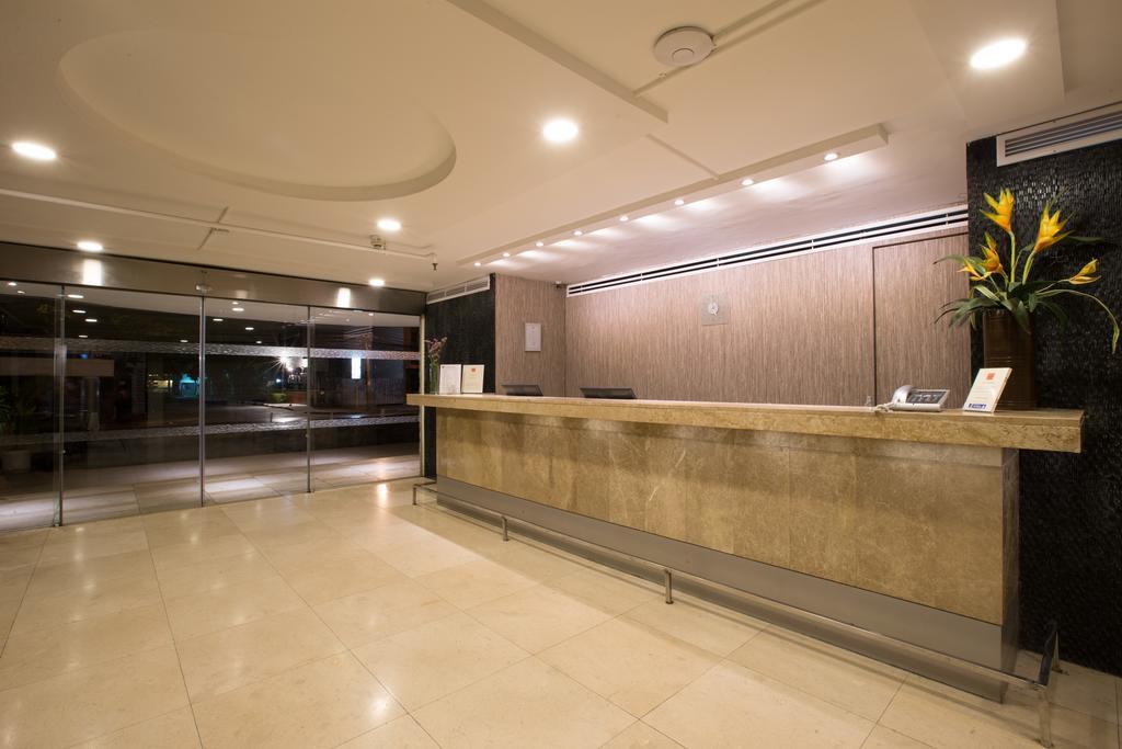 Seasons Siam Hotel Bangkok Extérieur photo