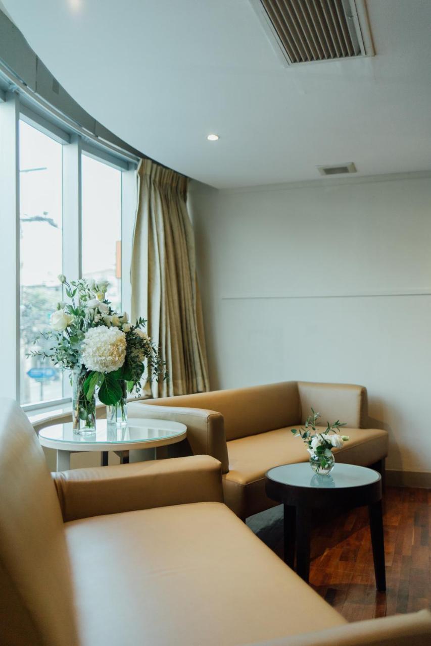 Seasons Siam Hotel Bangkok Extérieur photo